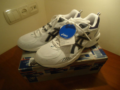 asics2.jpg